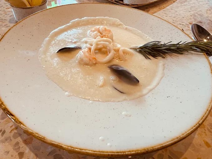 Food – Kadoura | Seafood Restaurant Bahrain